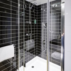 Отель Holiday Inn Express Manchester City Centre Arena Великобритания, Манчестер - отзывы, цены и фото номеров - забронировать отель Holiday Inn Express Manchester City Centre Arena онлайн ванная фото 2