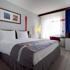 Гостиница Park Inn by Radisson Sheremetyevo Airport Moscow комната для гостей