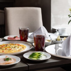 Custos Hotel Petrovsky питание