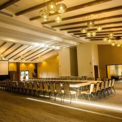 Отель Indura Beach & Golf Resort, Curio Collection by Hilton