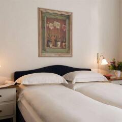 Hotel City House сейф в номере