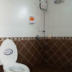 Отель Gold Dolphin Pattaya Таиланд, Паттайя - отзывы, цены и фото номеров - забронировать отель Gold Dolphin Pattaya онлайн ванная фото 2