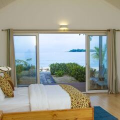 The Place Resort at Tokeh Beach in Freetown, Sierra Leone from 212$, photos, reviews - zenhotels.com guestroom photo 5