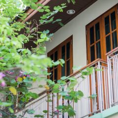 Отель Chan Guest Villa Бангкок