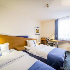 Отель Holiday Inn Express Dortmund комната для гостей фото 4