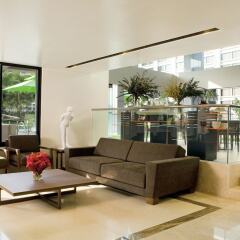 Отель 8 on Claymore Serviced Residences интерьер отеля