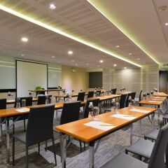 Отель Grass Serviced Suites Паттайя помещение для мероприятий