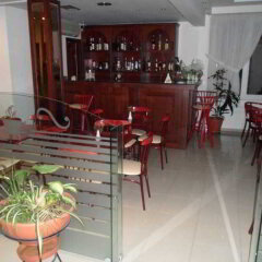 Hotel Avra гостиничный бар