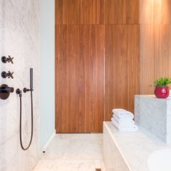 Raphael Suites in Antwerp, Belgium from 141$, photos, reviews - zenhotels.com bathroom