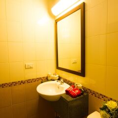 Отель ZEN Rooms Sukhumvit 81 Бангкок ванная фото 2