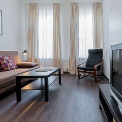 Гостиница City of Rivers Near Hermitage 2 Rooms комната для гостей фото 5