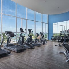 Отель White Sand Beach Residences Pattaya фитнесс-зал