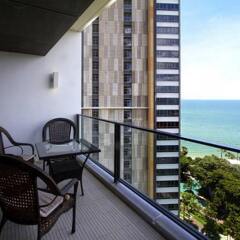 Апартаменты Luxury Apartments NorthPoint Pattaya by GrandisVillas Паттайя балкон