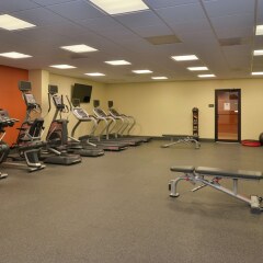 Отель Hampton Inn Frederick фитнесс-зал фото 3