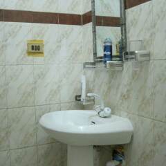 Guest House in Karachi, Pakistan from 60$, photos, reviews - zenhotels.com bathroom