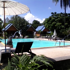 Отель Lanta Sunny House Ланта бассейн