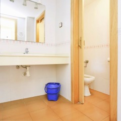 Отель Apartamentos Decathlon Maraton Penthalon Испания, Салоу - отзывы, цены и фото номеров - забронировать отель Apartamentos Decathlon Maraton Penthalon онлайн ванная фото 2