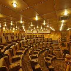 Vintage Luxury Yacht Hotel развлечения