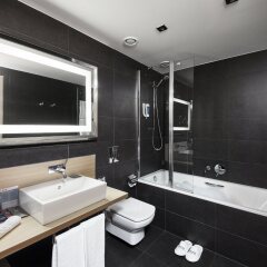 Отель Occidental Praha Five Чехия, Прага - 11 отзывов об отеле, цены и фото номеров - забронировать отель Occidental Praha Five онлайн ванная фото 2