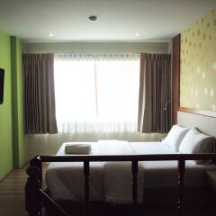 Отель Phuket Ecozy Hotel Таиланд, Пхукет - отзывы, цены и фото номеров - забронировать отель Phuket Ecozy Hotel онлайн комната для гостей фото 5