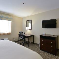 Отель HolmeSuites Columbus Airport/DLA США, Колумбус - отзывы, цены и фото номеров - забронировать отель HolmeSuites Columbus Airport/DLA онлайн удобства в номере фото 2