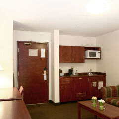 Отель Foxwood Inn & Suites Drayton Valley в номере фото 2