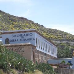 Hotel Balneario Sierra Alhamilla парковка