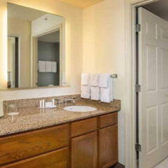 Отель Residence Inn Washington, DC / Dupont Circle США, Вашингтон - отзывы, цены и фото номеров - забронировать отель Residence Inn Washington, DC / Dupont Circle онлайн ванная фото 2