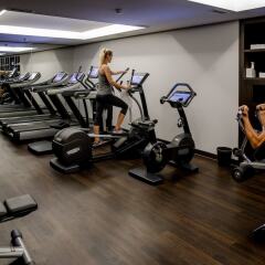 Hotel Schweizerhof Bern & THE SPA фитнесс-зал фото 4