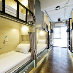 The Cube Hostel Бангкок сейф в номере