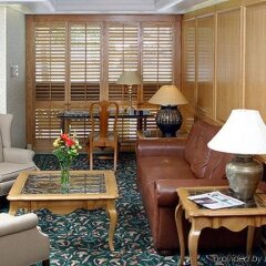 Отель Ottawa Embassy Hotel & Suites Канада, Оттава - отзывы, цены и фото номеров - забронировать отель Ottawa Embassy Hotel & Suites онлайн интерьер отеля фото 3