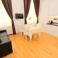 Апартаменты Luxury apartments Krocínova в номере