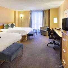 Отель The Novotel Toronto Centre Канада, Торонто - отзывы, цены и фото номеров - забронировать отель The Novotel Toronto Centre онлайн удобства в номере