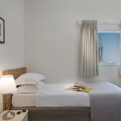 Отель Dizengoff Suites Тель-Авив комната для гостей