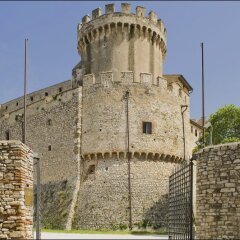 Castello Orsini Hotel городской автобус