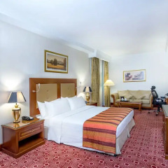 Отель Holiday Inn Bur Dubai Embassy District Дубай удобства в номере