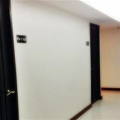Отель White House Asoke Sukhumvit 18 Бангкок интерьер отеля