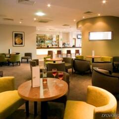 Отель Holiday Inn Stevenage гостиничный бар