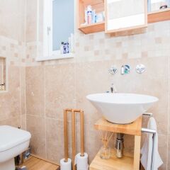Отель 2 Bedroom Home In Islington ванная