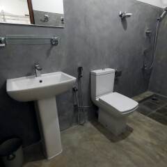 Отель Knight Inn Шри-Ланка, Галле - отзывы, цены и фото номеров - забронировать отель Knight Inn онлайн ванная