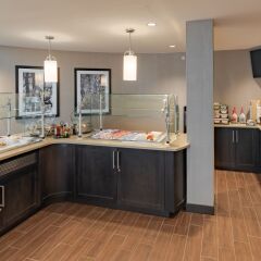 Отель Staybridge Suites Saskatoon - University с домашними животными