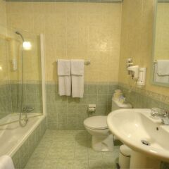 Отель Downtown Hotel Мальта, Виктория - 1 отзыв об отеле, цены и фото номеров - забронировать отель Downtown Hotel онлайн ванная