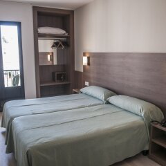 Отель Apartamentos Loar Ferreries комната для гостей фото 2