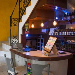 Отель Agavero Hostel Мексика, Канкун - отзывы, цены и фото номеров - забронировать отель Agavero Hostel онлайн гостиничный бар фото 2