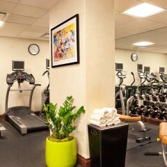 Отель DoubleTree by Hilton New York Times Square South фитнесс-зал