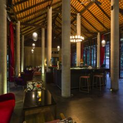 Отель Sunsuri Villas гостиничный бар