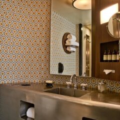 Отель Roxy Hotel Tribeca США, Нью-Йорк - отзывы, цены и фото номеров - забронировать отель Roxy Hotel Tribeca онлайн ванная