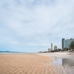 Rodina Beach Hotel пляж