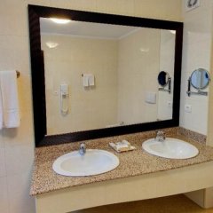 Отель Tecadra Румыния, Бухарест - отзывы, цены и фото номеров - забронировать отель Tecadra онлайн ванная