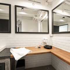 Warm Window Silom - Hostel Бангкок ванная